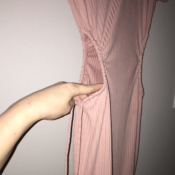 Blush pink dress with waist side cinched cutouts - Picture 3 of 7